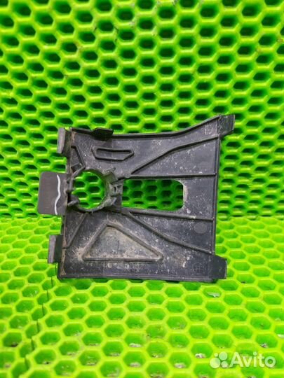 Кронштейн крепления парктроника передний левый