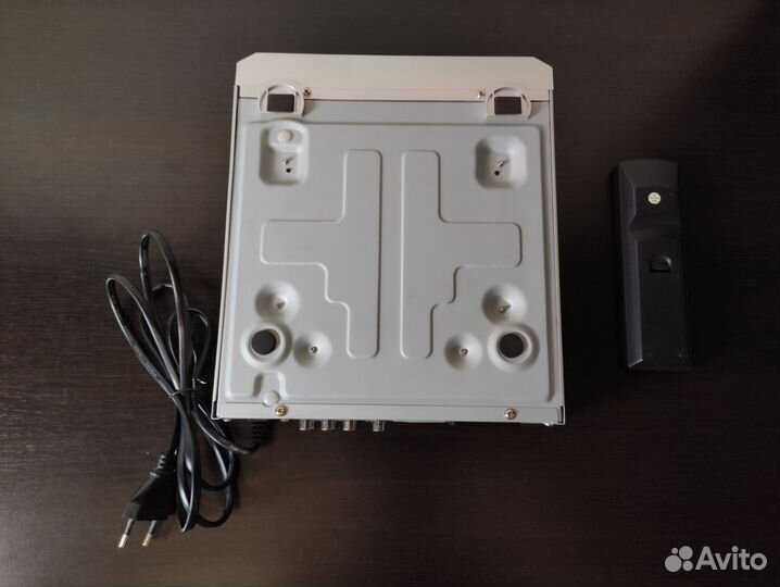 DVD плеер akira 2103DR