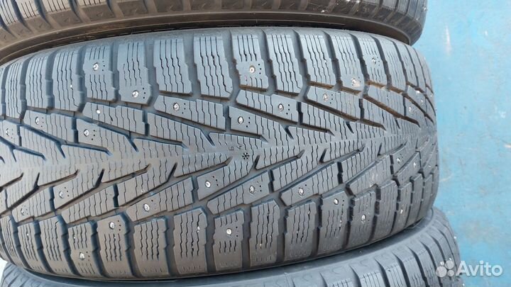 Nokian Tyres Hakkapeliitta 7 SUV 285/60 R18 116T