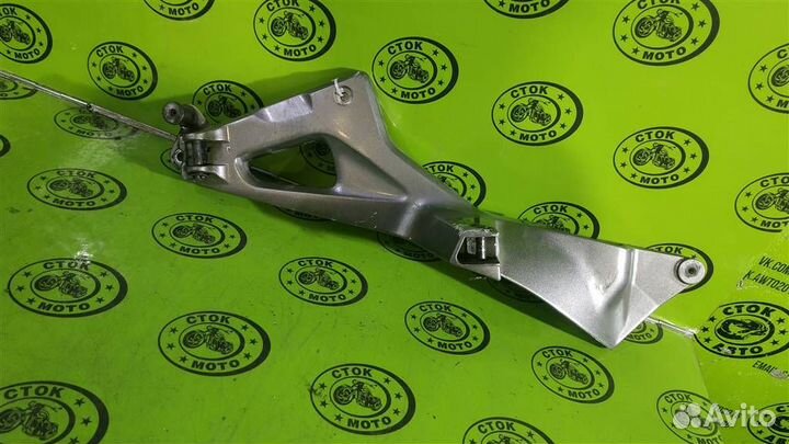 Кронштейн подножек левый Honda NT700V Deauville