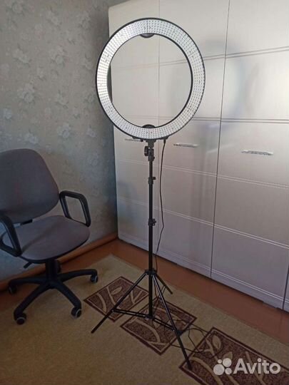 Кольцевая лампа