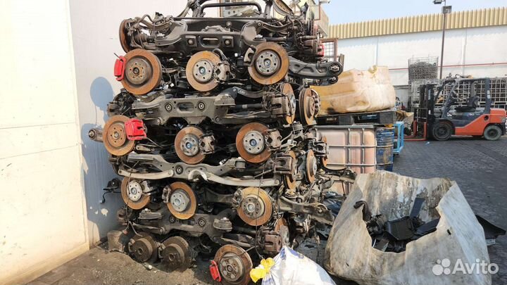 Моторы, коробки, кузовные детали