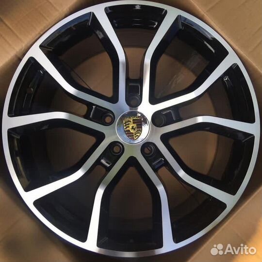 Разноширокие Диски на Porsche R21