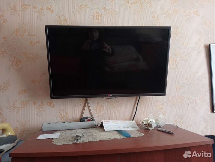 ЖК телевизор