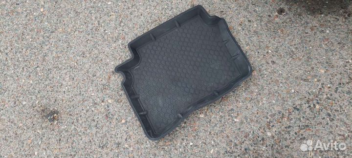 Автомобильные коврики резиновые