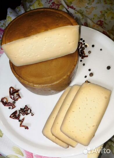 Домашний сыр и молоко нубийских коз