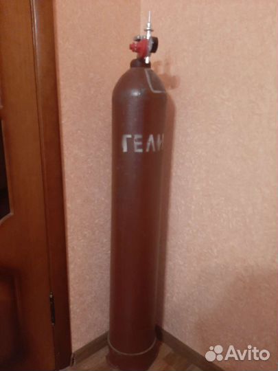 Гелиевый баллон, остатки шаров, компрессор