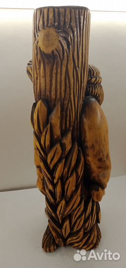 Ваза деревянная Мужичок с топором (020774)