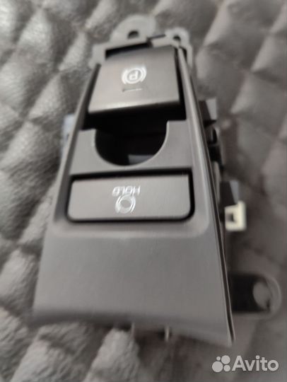 Блок управления стояночным тормозом Toyota Camry