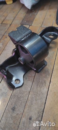 Опора двигателя Toyota (Передняя, правая, левая)