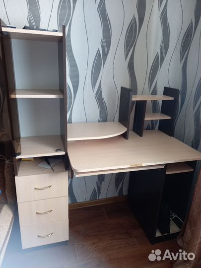 Компьютерный стол