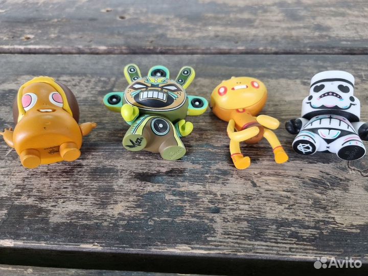 Фигурки kidrobot