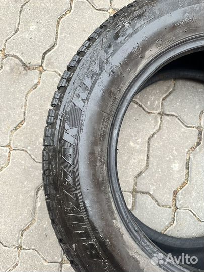 Bridgestone Blizzak Revo GZ 215/60 R16