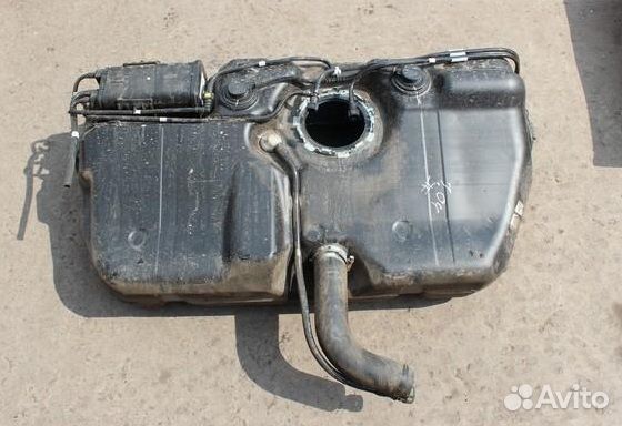 Бак топливный (Бензобак) пластик ваз 2190 Гранта