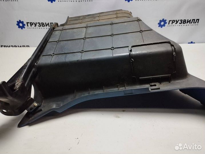 Подножка кабины левая Volvo FM4 82644146