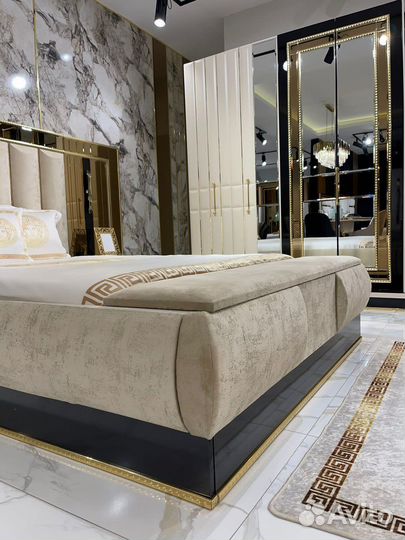 Спальный гарнитур