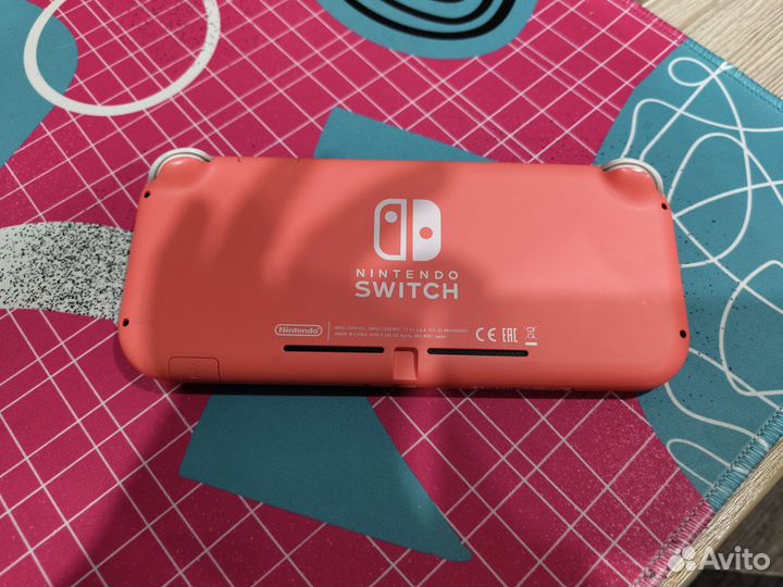 Nintendo switch lite animal crossing edition