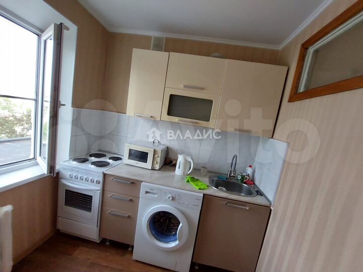 2-к. квартира, 47 м², 3/9 эт.