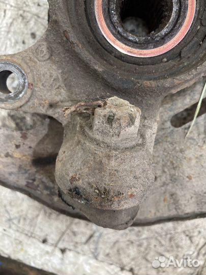 Кулак поворотный передний правый BYD F3