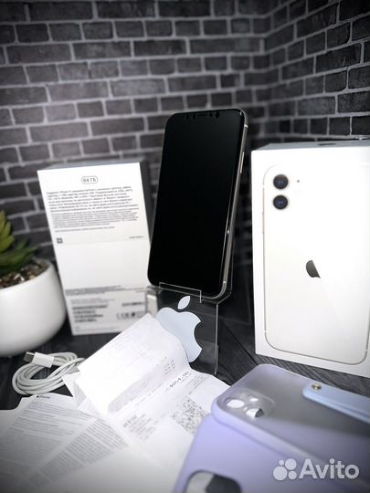 iPhone 11, 64 ГБ