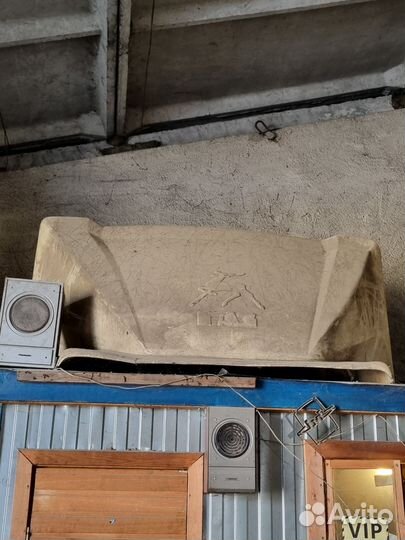 Кабина на газон