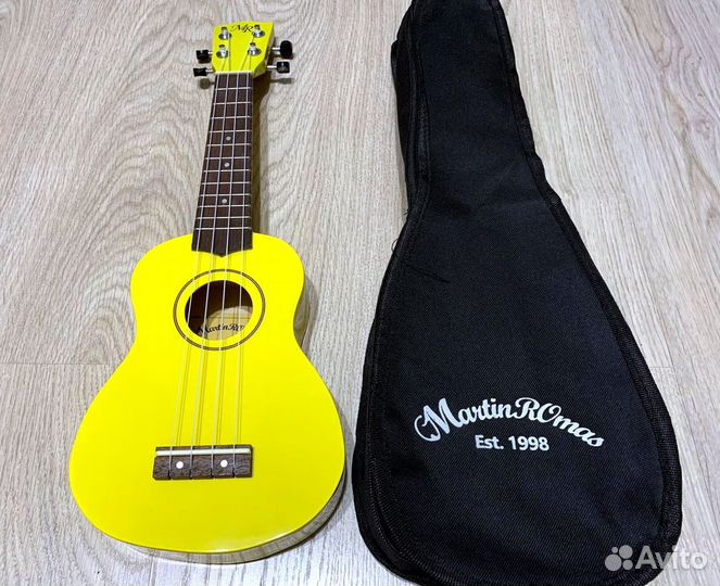 Martin Romas MR-21/YW укулеле сопрано желтая