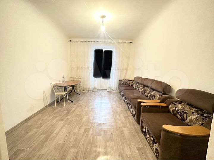 2-к. квартира, 56 м², 4/4 эт.