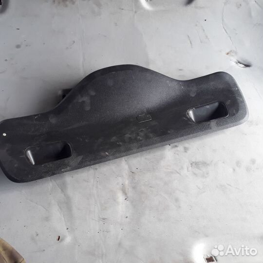 Обшивка крышки багажника Пежо 206