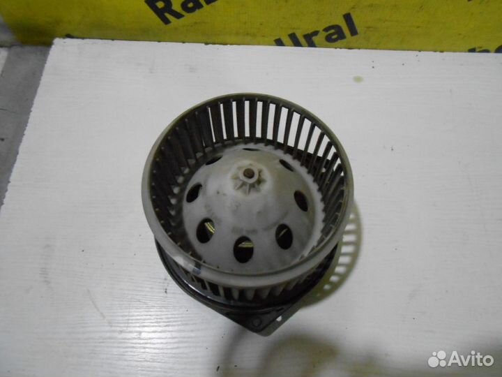 Моторчик печки Ниссан Мурано z50