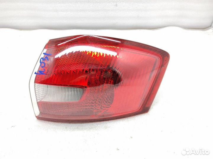 Фонарь задний правый Ford Kuga CBV 2011