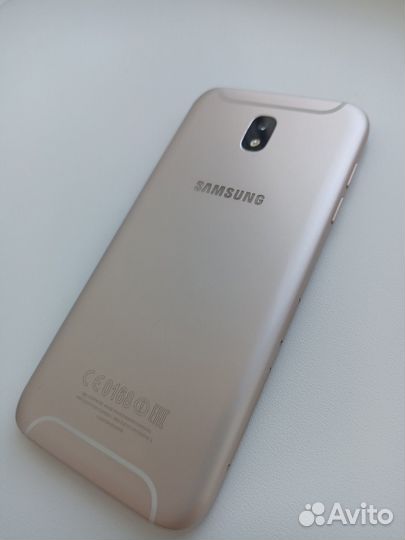 Продам телефон Samsung Galaxy J5 (2017)