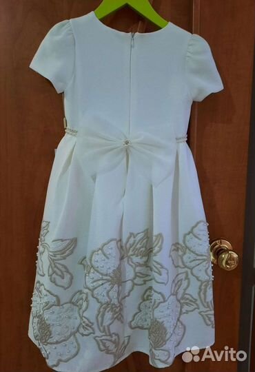 Платье для девочки новое