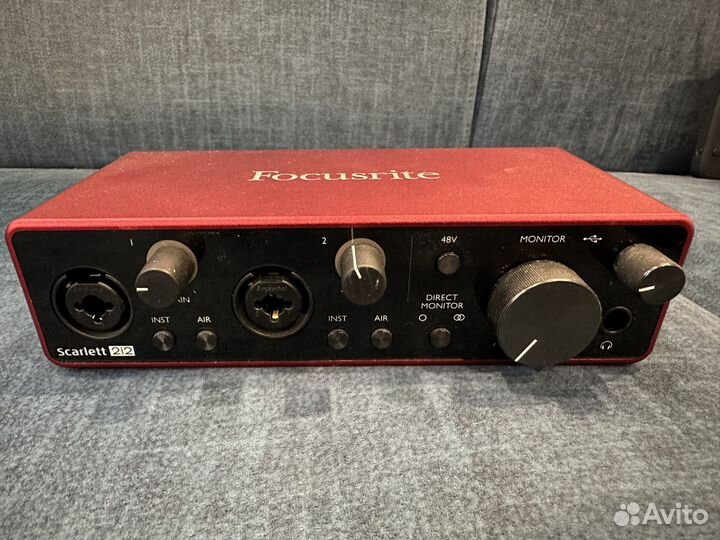 Аудиоинтерфейс Focusrite Scarlett 2i2 3rd gen