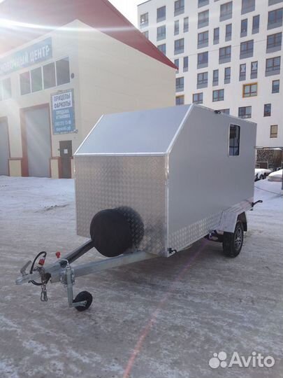 Легковой прицеп фургон для снегохода