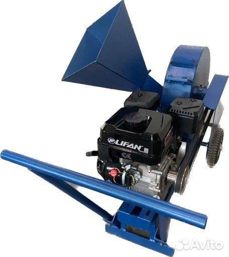 Садовый измельчитель веток бензиновый 