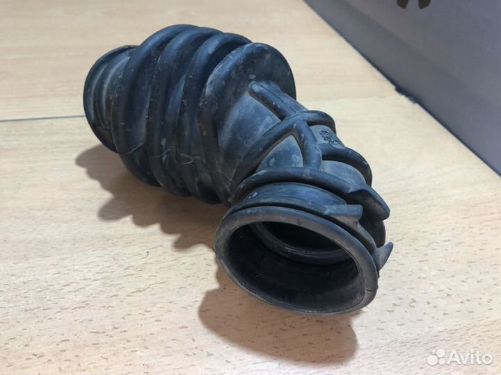 Патрубок воздушного фильтра Ford Focus III (2011—2