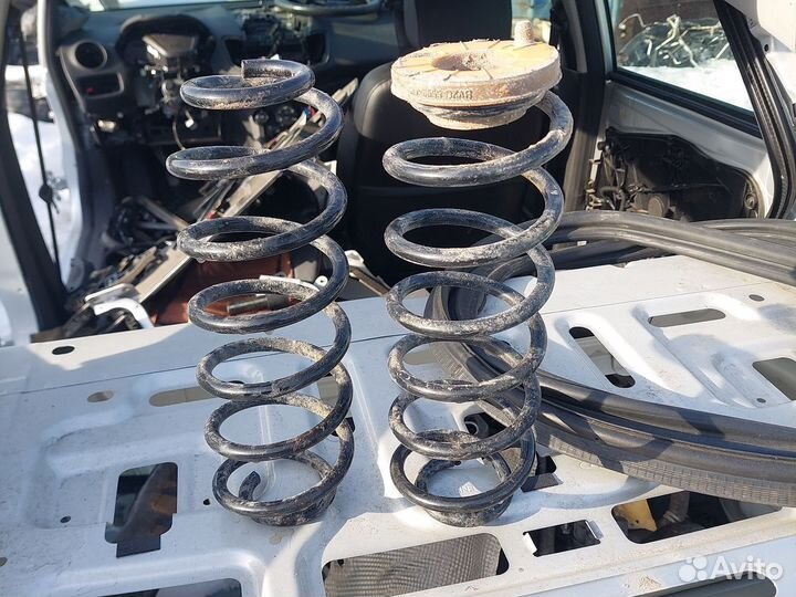 Пружины задние Ford Fiesta mk6 рестайлинг