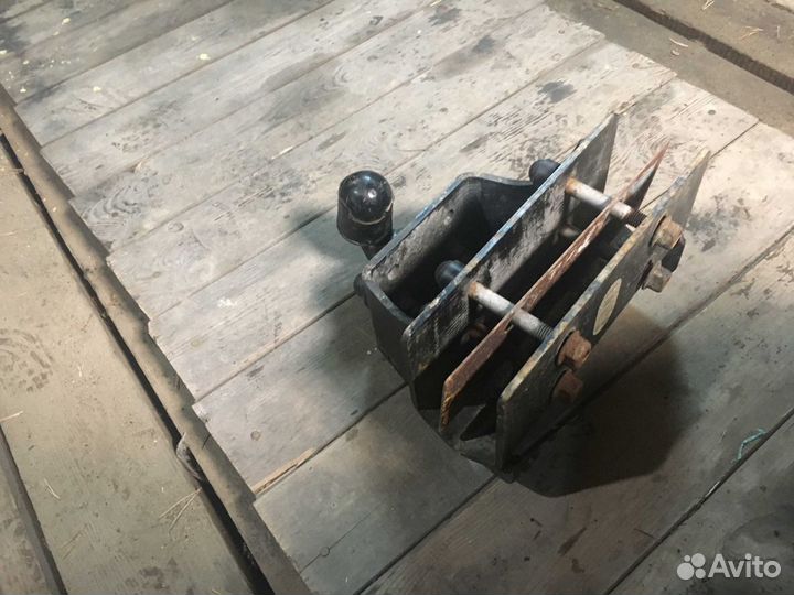 Прицепное устройство, фаркоп hilux