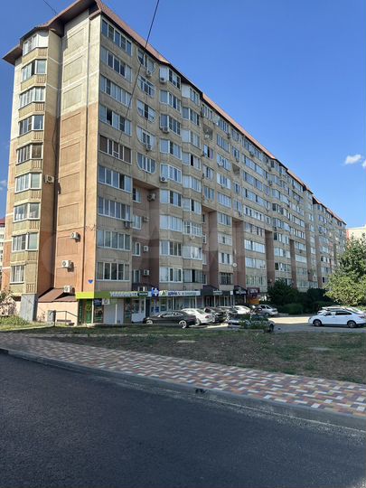 2-к. квартира, 70,3 м², 5/10 эт.