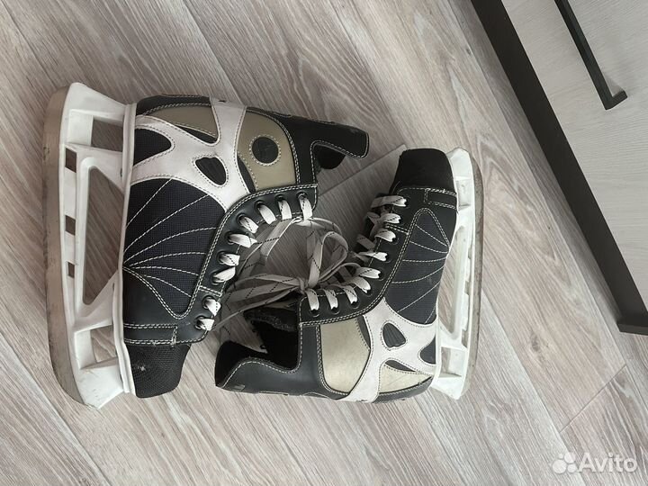 Коньки,клюшки