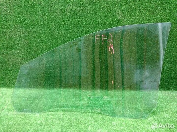 Стекло двери переднее правое Ford Focus 2 CB4