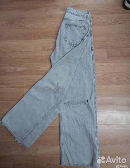 Джинсы широкие