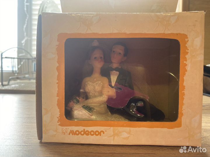 Фигурка жениха и невесты на торт