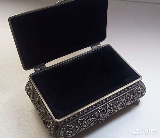 Шкатулка для украшений