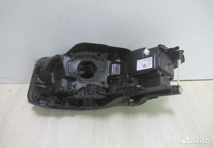 Фара правая LED Volkswagen Touareg 3 oem 761941036a (слом.все крепл)(трещина на стекле)