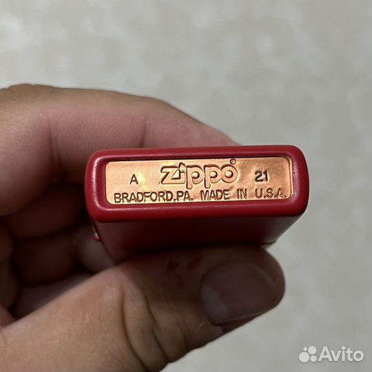 Зажигалка бензиновая Zippo