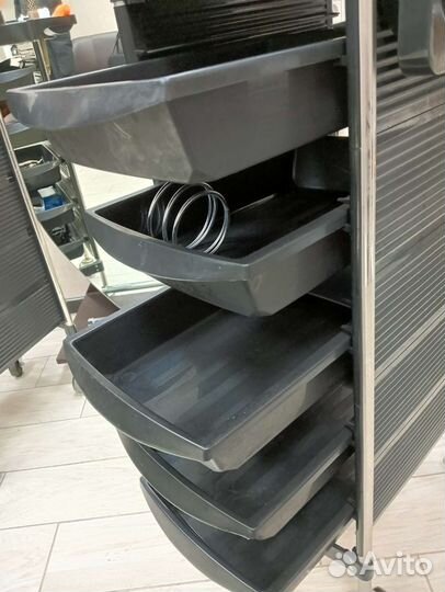 Тележка парикмахерская