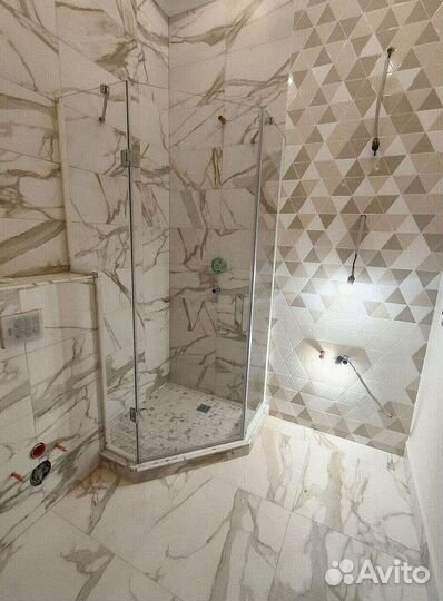 Душевая кабина из закаленного 8 мм стекла AGC