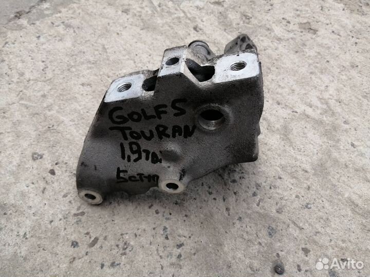 Кронштейн МКПП VAG 1K0119117BM