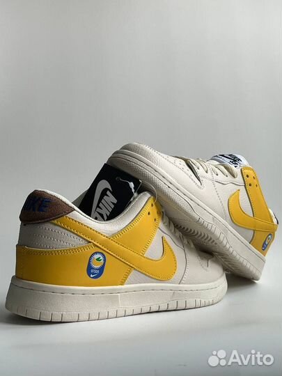 Кросcoвки Nike Dunk Low LX wmns Banana